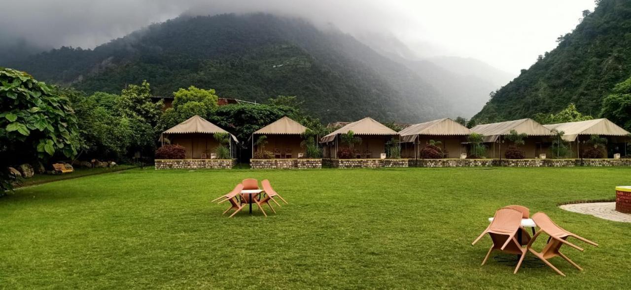 Four Banyans Spirit & Nature Resort Raipur  Экстерьер фото